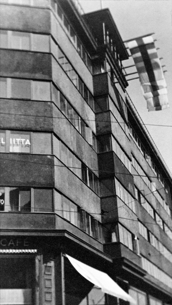 Vuorikatu 15 - Kaisaniemenkatu 6.