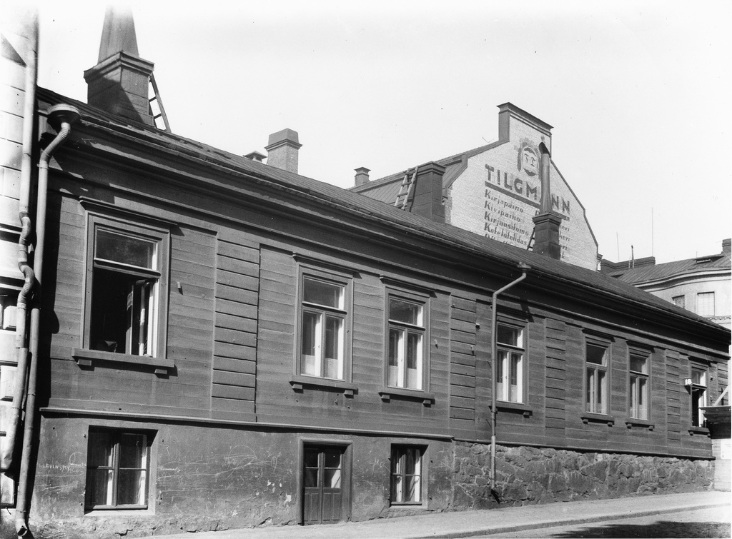 Annankatu 18.
