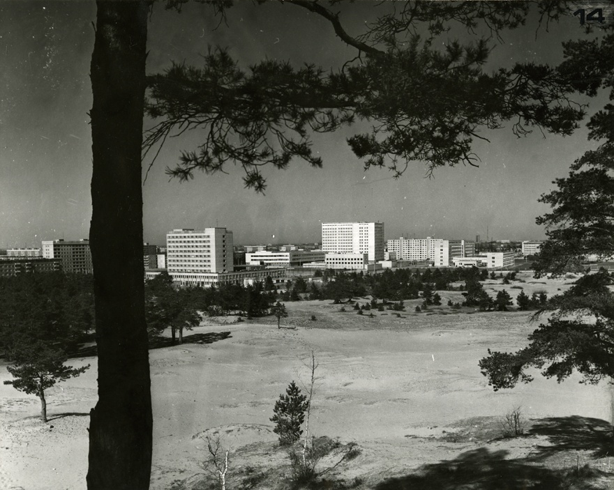 Emergency and Children's Hospital in Mustamäe, distance view through the colonies