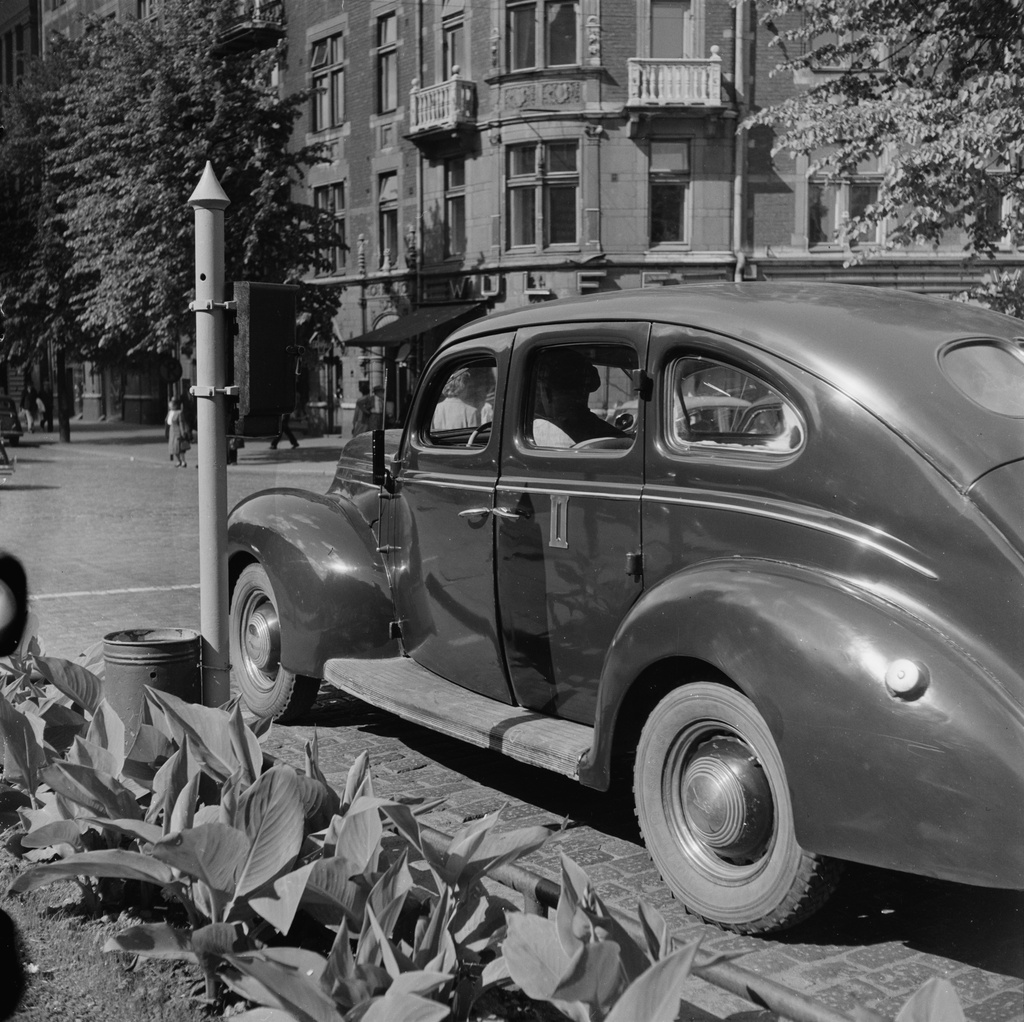 Taksiasema Mannerheimintien ja Pohjoisesplanadin kulmassa