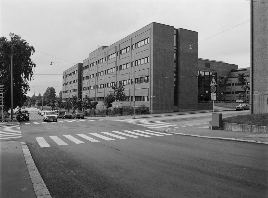 Toinen linja 14, Kaupunkien talo