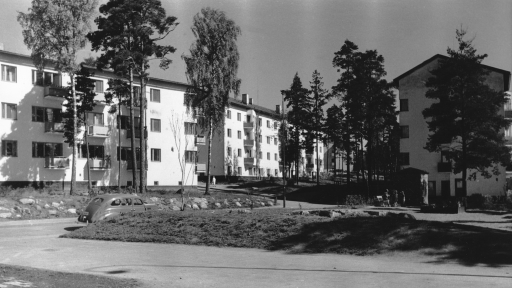 Käpylä, Olympiakylä. Untamontie 12 ja Joukolantien kulma.