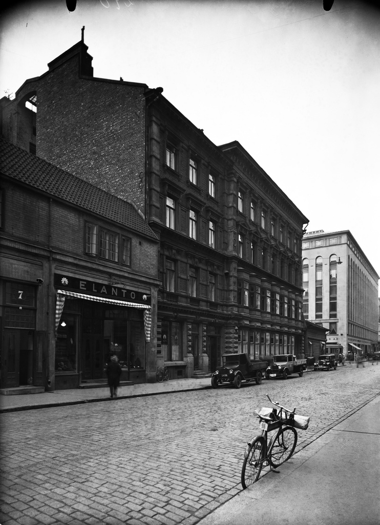 Elannon kiinteistö Kluuvikatu 5.