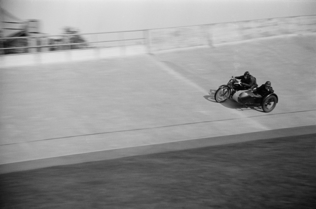 Velodrom, Helsingin pyöräilystadion, moottoripyöräkilpailut