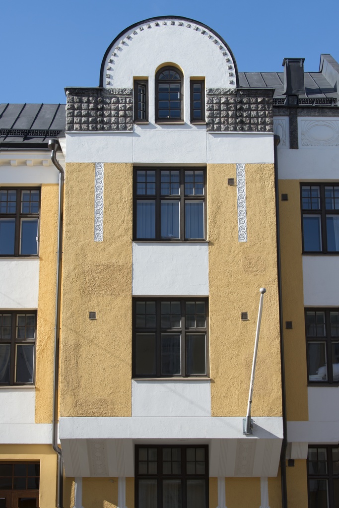 Onni Tarjanteen suunnittelema "Huvilakoti" osoitteessa Huvilakatu 20-22. Rakennusvuosi 1908.