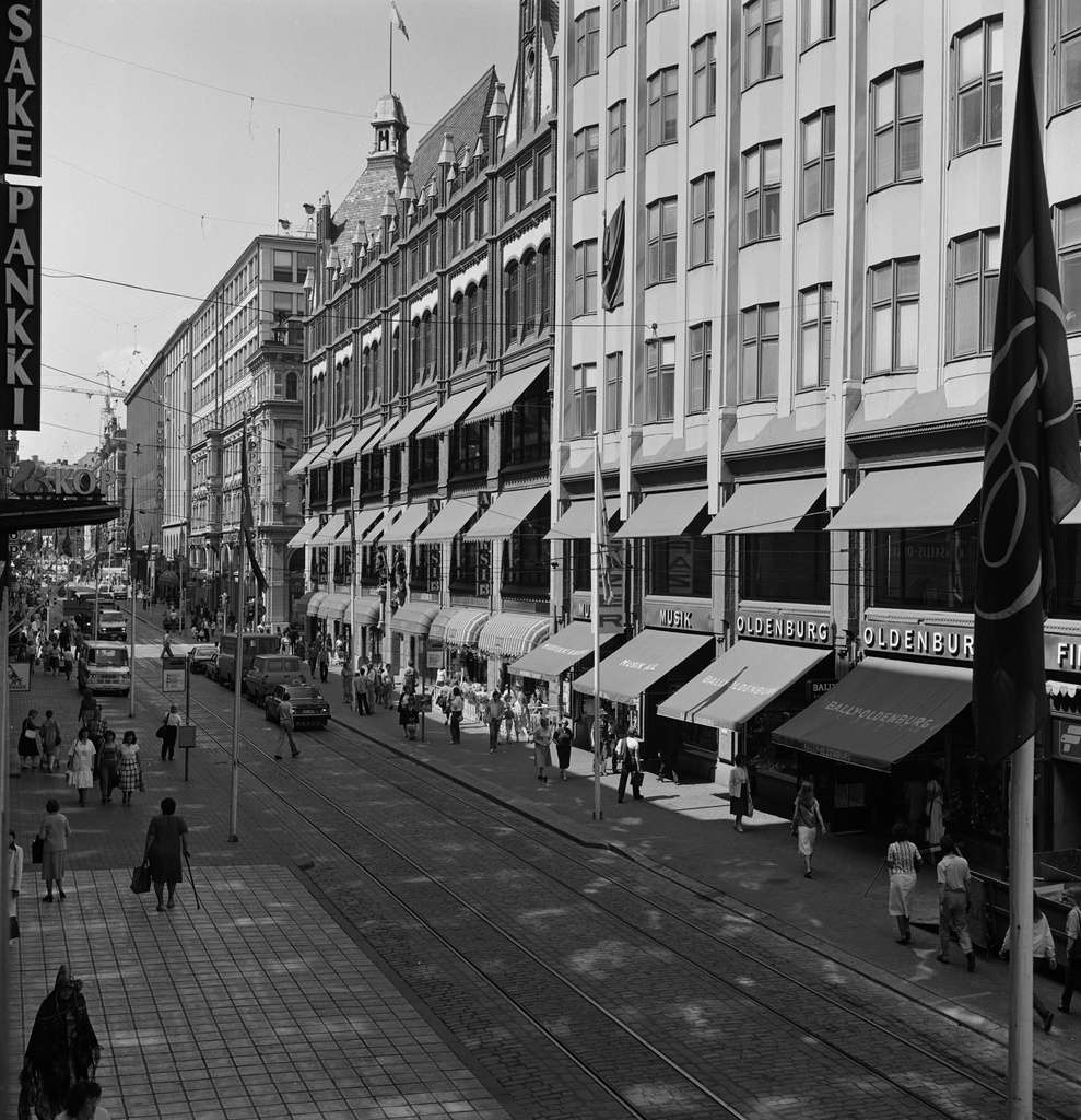 Aleksanterinkatu 11, 13, 15.