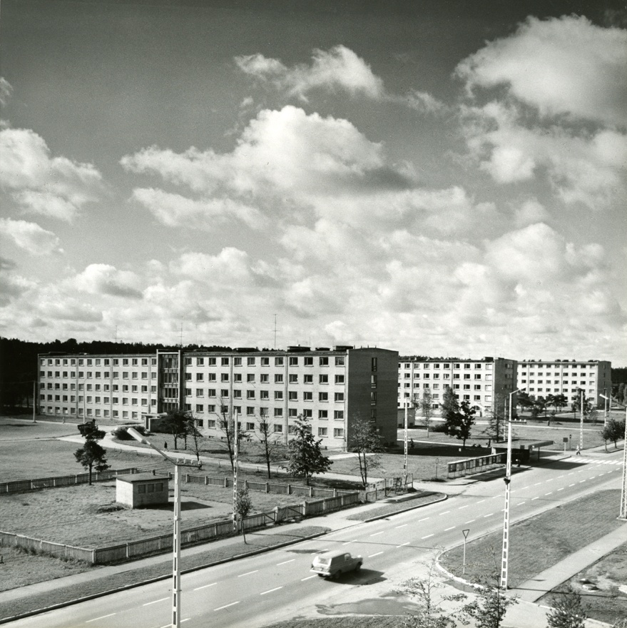 Tpi joint premises on Mustamäe, view of the building. Architects Uno Tölpus, Olga Kontšajeva, Henno Sepmann