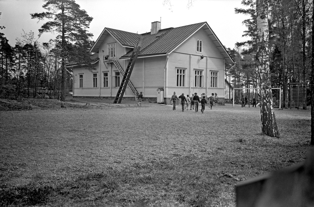 Oulunkylän ruotsinkielinen kansakoulu.