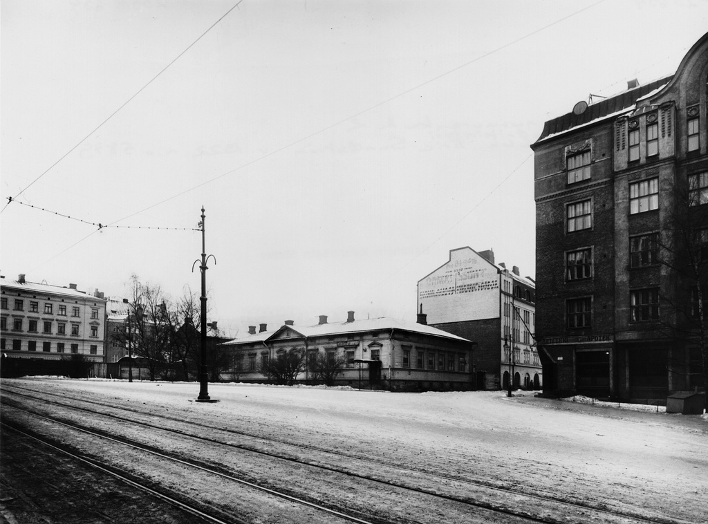 Punavuorenkatu 2. Fredrikintori.