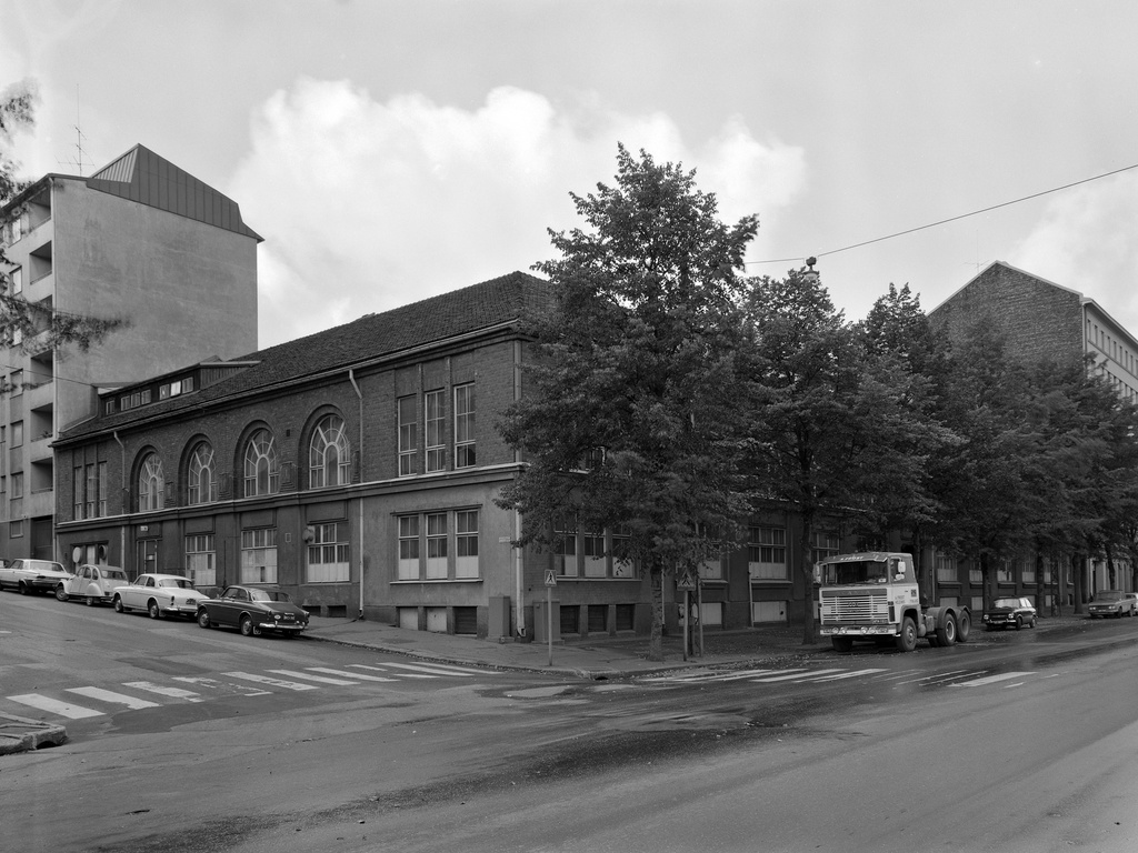 Kajaaninkatu 6 ja Aleksis Kiven katu 52-54 -kulmarakennus