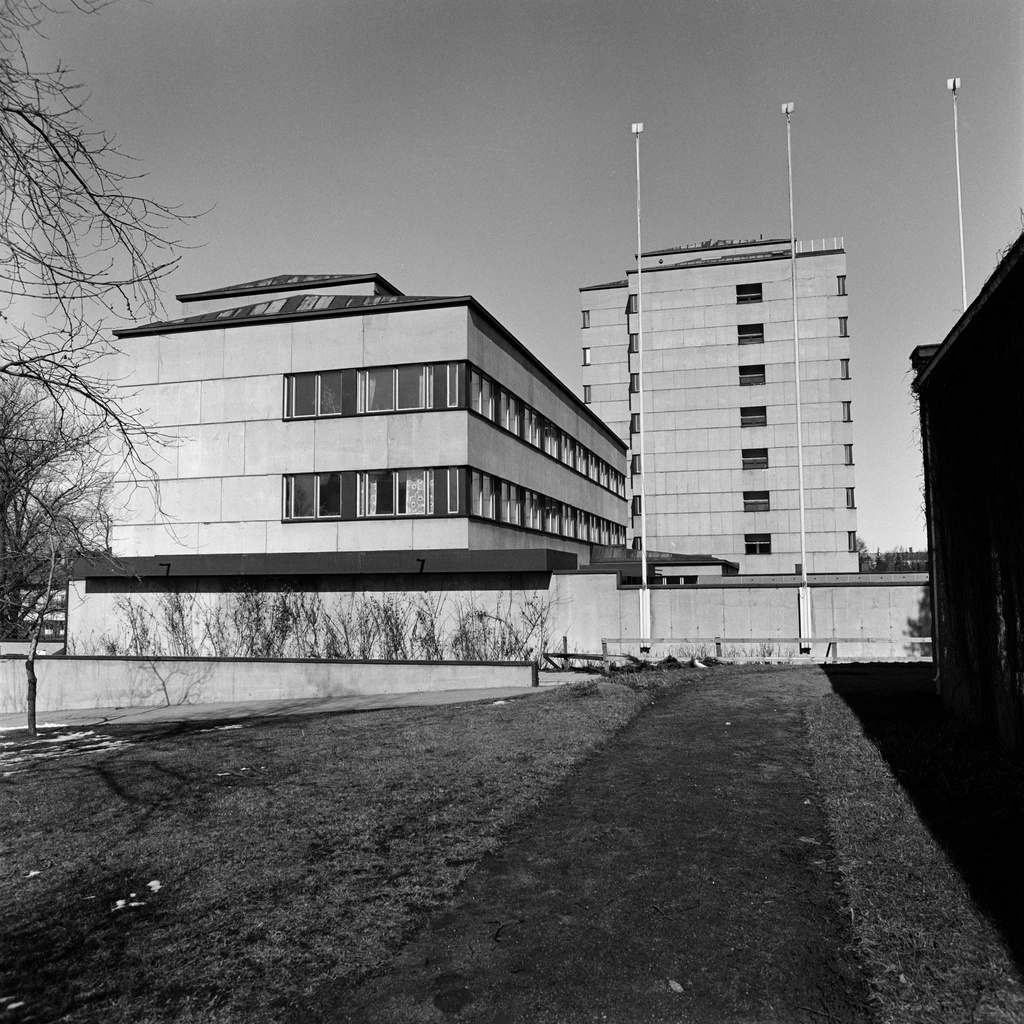 Hesperian sairaalan rakennuksia, Välskärinkatu 12.