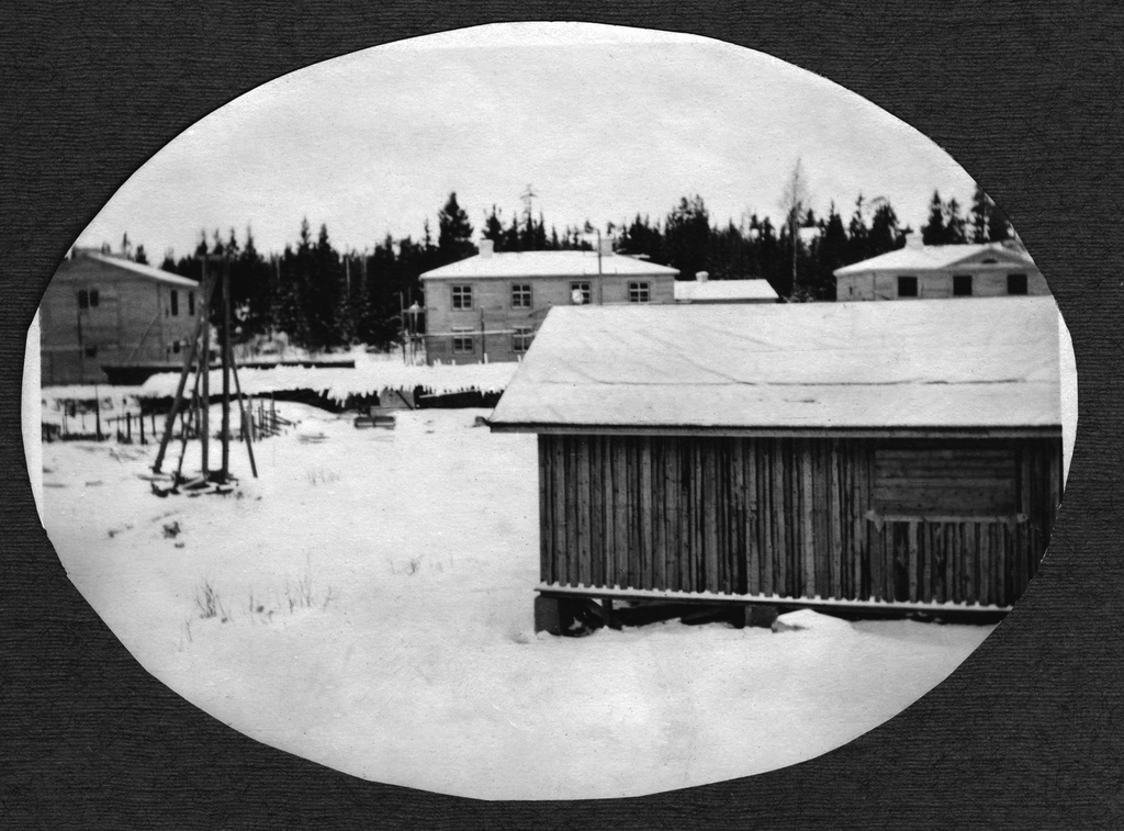 Talonrakennustöitä puu-Käpylässä, Pohjolankatu 22, 24, 26