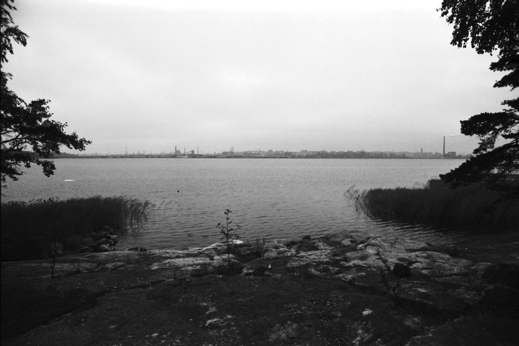 Kulosaari Syksyinen näkymä Kivinokan lounaisrannalta länteen