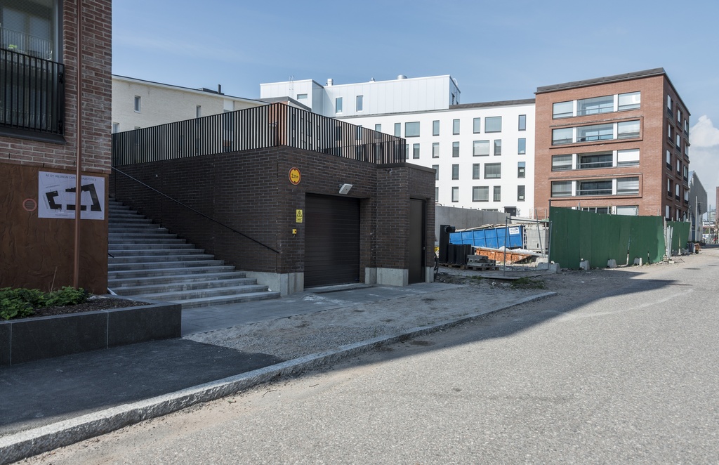 Kalasataman dokumentointi, Capellan puistotie 4. Kalasataman uutta rakennuskantaa.