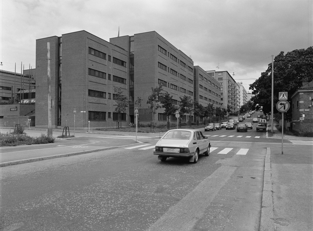 Toinen linja 14, Kaupunkien talo