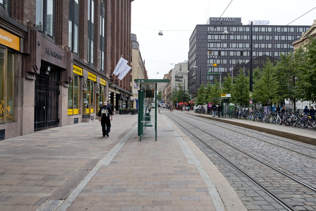 Oikealla Aikatalo, Mikonkatu 8 - Ateneuminkuja 2. Arkkitehti Eliel Muoniovaara, 1961.