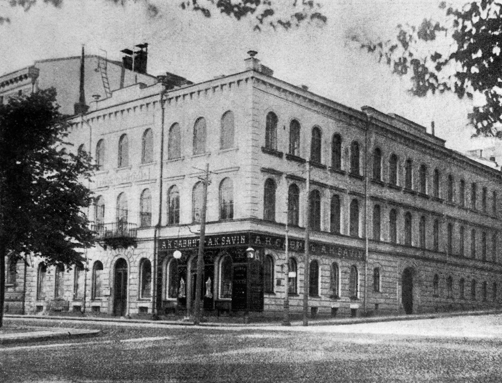 Läntinen Heikinkatu 12 (Mannerheimintie 8)