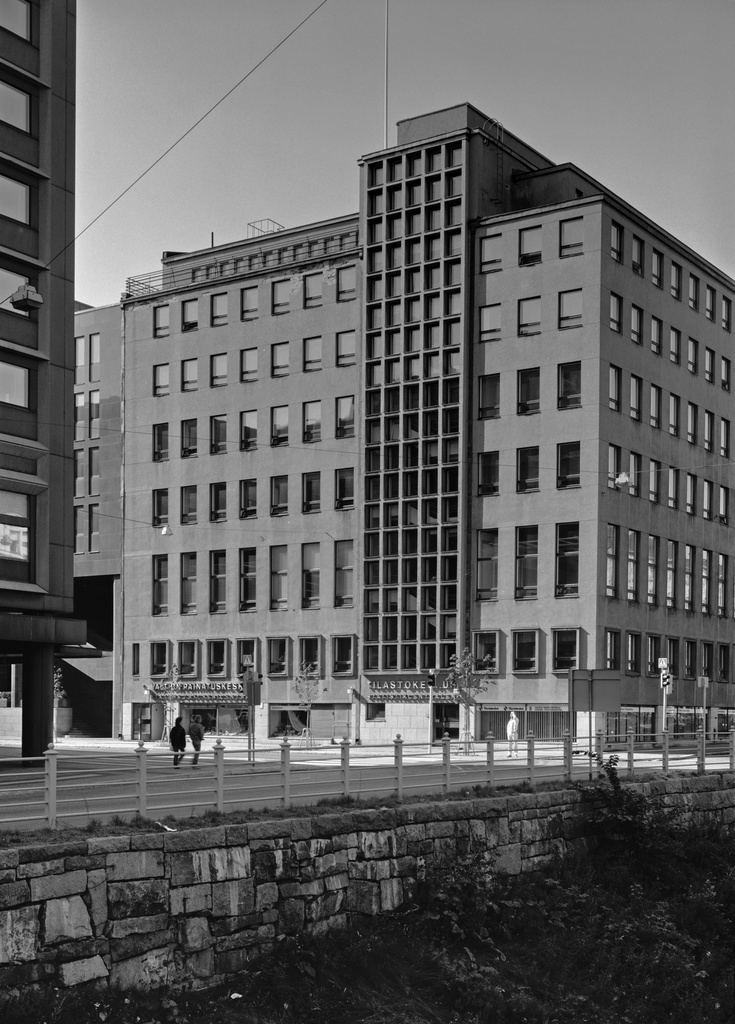 Eteläinen Rautatiekatu 6. - Antinkatu 1 (Annankatu 44), Valtion painatuskeskus, Tilastokeskus.