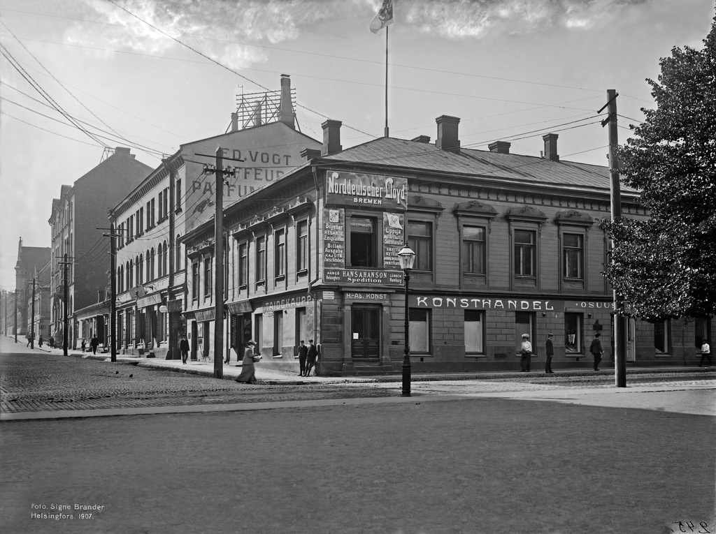 Eteläesplanadi 14.  Kasarmikatu 48, 46, 44.