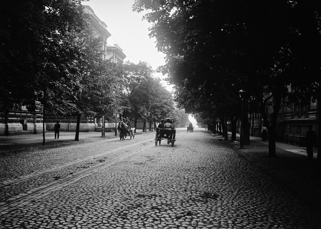 Bulevardi 18-20,  7-9.