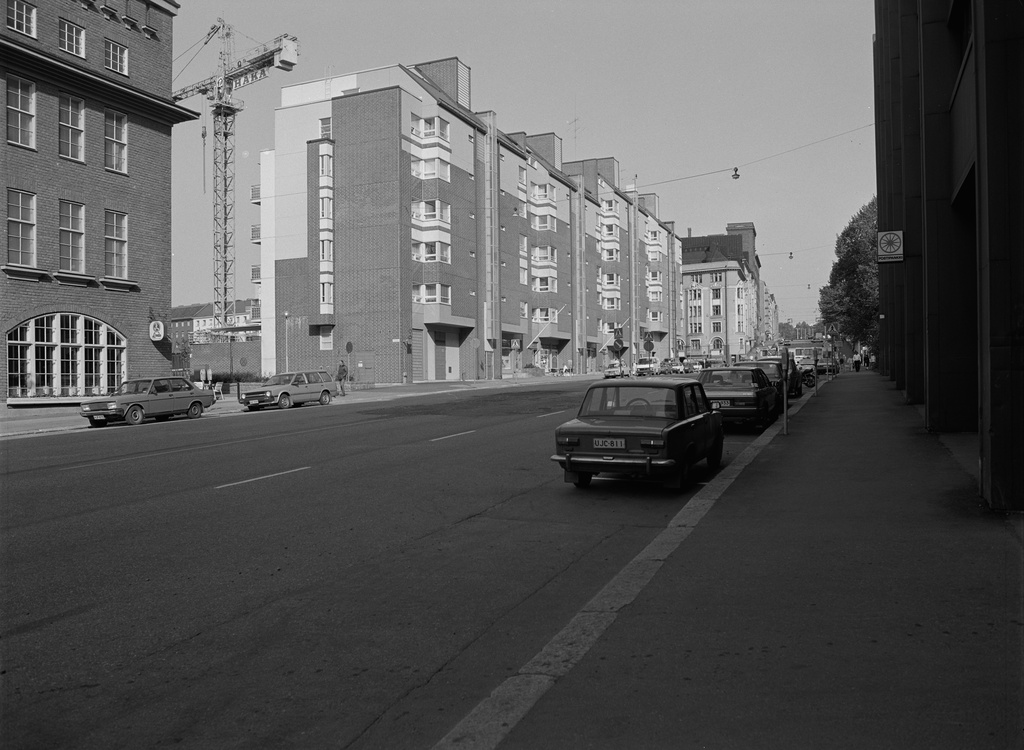 Haapaniemenkatu 3.  Hämeentie 9.