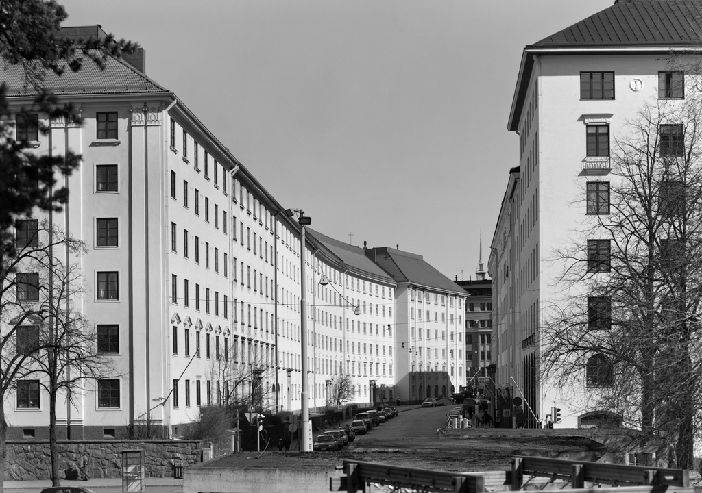 Museokatu 35, 33, 31, 29, 27.