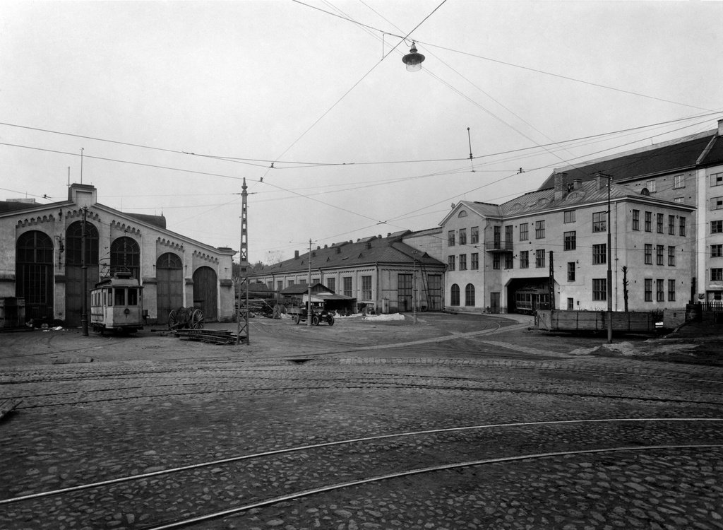 Helsingin Raitiotie- ja Omnibusosakeyhtiön Töölön korjauspaja.