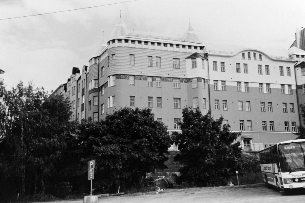 Eteläinen Rautatiekatu 18.
