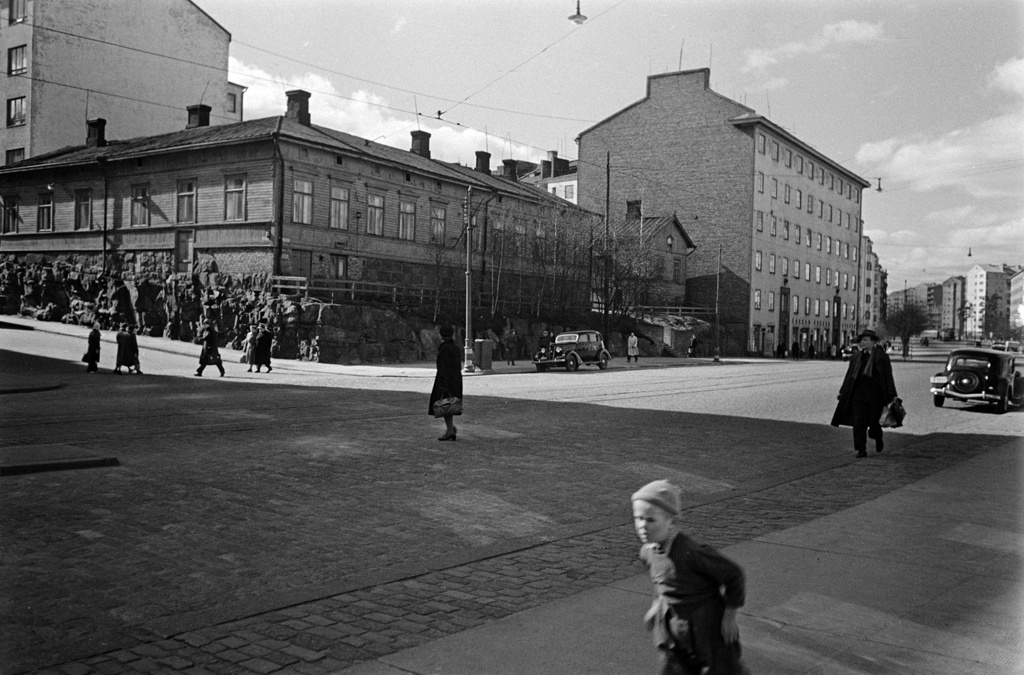 Päivärinnankatu 1. - Mannerheimintie 102, 104.