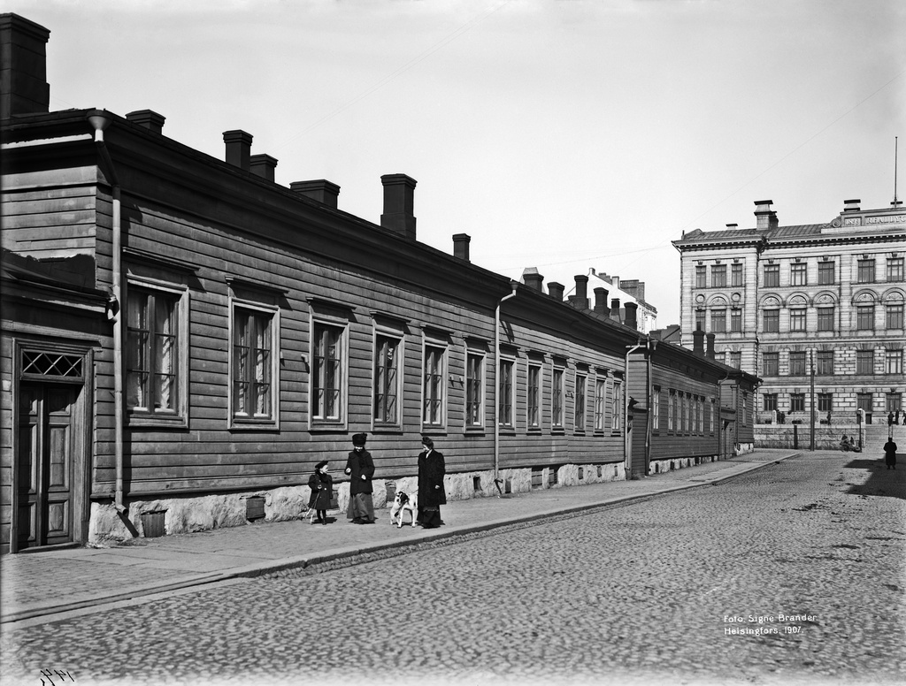 Mariankatu 26, 28; negatiivi ja vedos, lasi, paperi, pahvi, mv