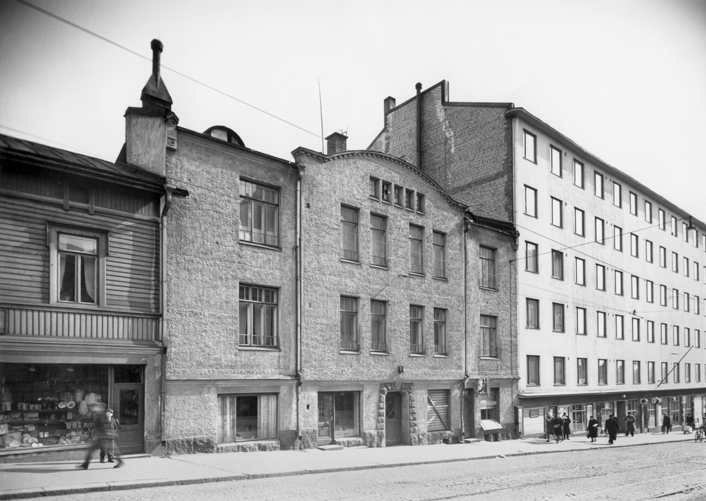 Porthaninkatu 7. Suunnitellut rakennusmestari Emil Svensson, 1904. Purettu 1970.
