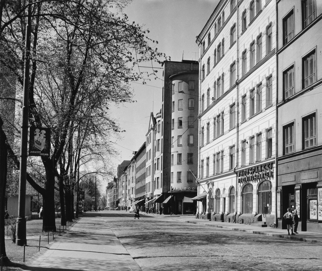 Katunäkymää Lapinlahdenkatu 3, 5, ja 7:n kohdalta.