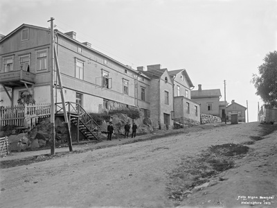 Harjukatu 5b, 5a. Taustalla Vaasankatu 6.  duplicate photo