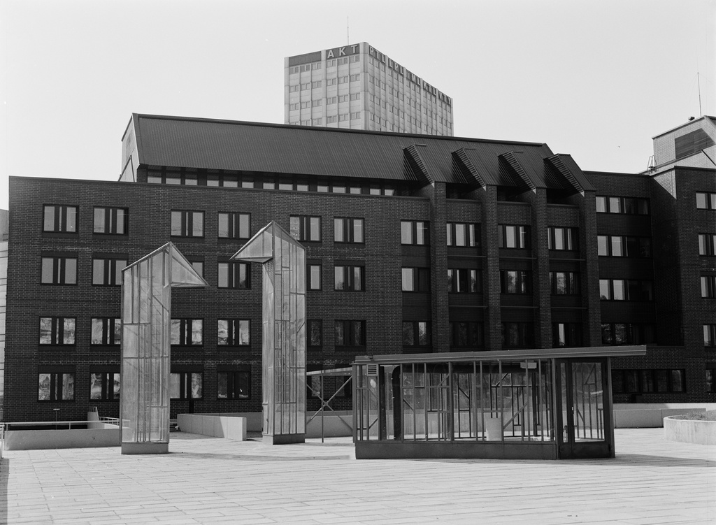 Sörnäisten rantatie 11 a.  Nykyinen Sörnäisten rantatie 13.
