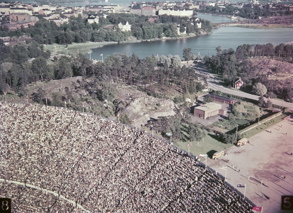 Helsinki olympialaiset 1952. Olympiastadion kuvatt – Olympia-kuva Oy,  valokuvaaja - Ajapaik