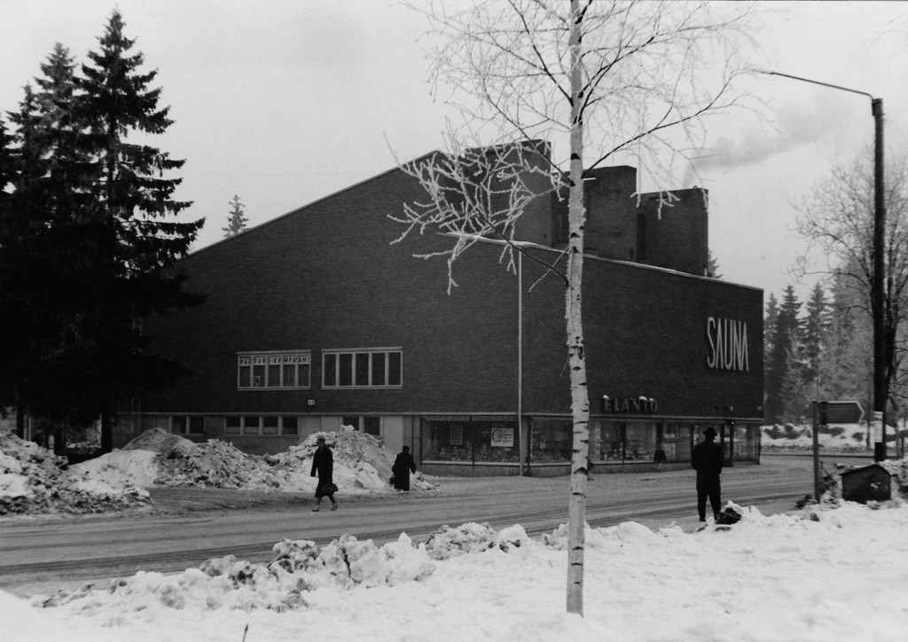 Maunula, Sauna-baarin talo, Männikkötie 12 - Metsäpurontie 25. Elanto-lehden kuva.