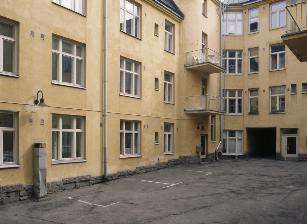 Pieni Roobertinkatu 4 -6, sisäpiha.