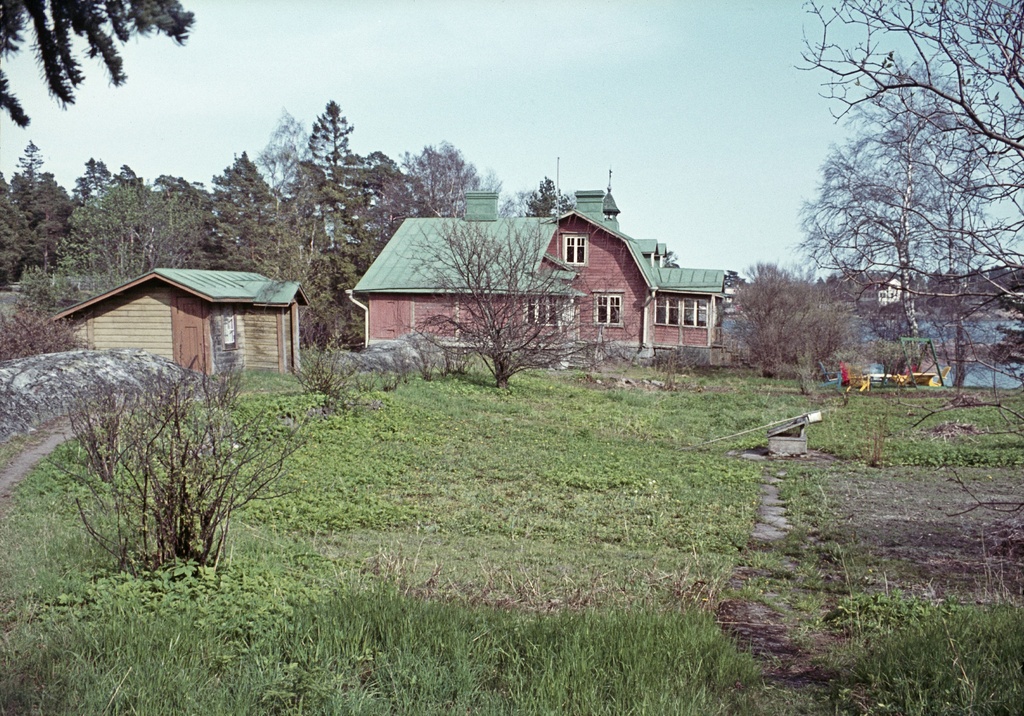Villa Wuorion sivurakennus, Vuorilahti.