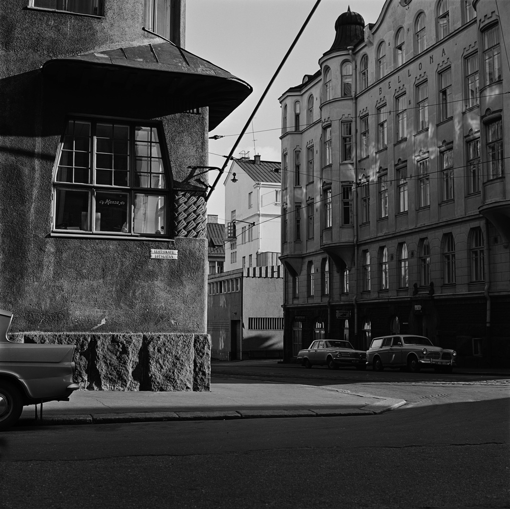 Katajanokankatu 3 - Luotsikatu 10. As. Oy Norma. Arkkitehti Werner von Essen, 1903.