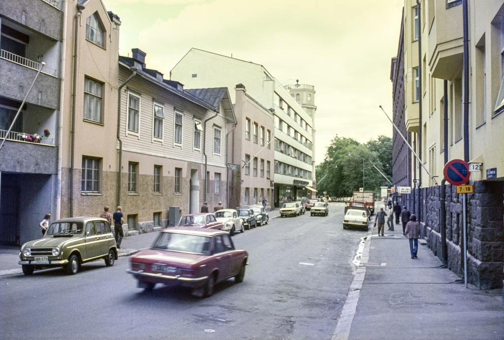 Vuorimiehenkatu 29.; dia, filmi, väri