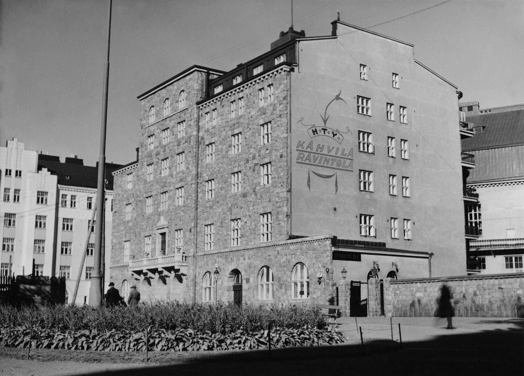 Paasivuorenkatu 5. Työväentalo. Piirtänyt Karl Lindahl & Max Frelander, 1906-08.