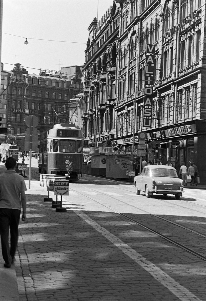 Aleksanterinkatu 19, 21.