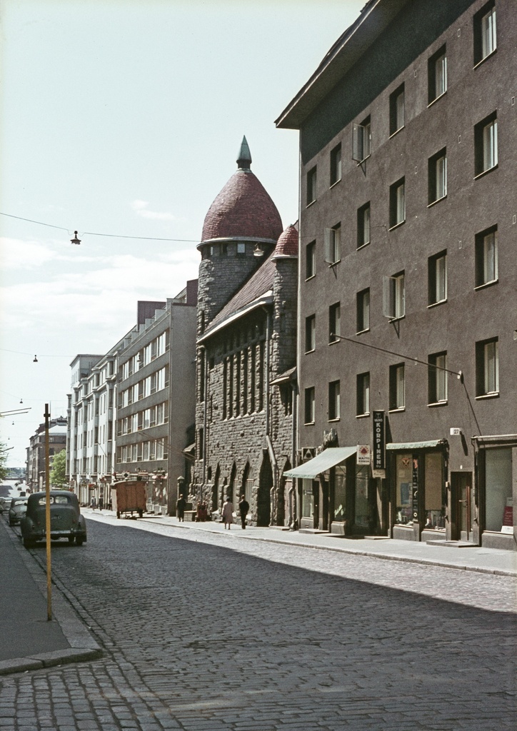 Lönnrotinkatu 27, 29, 31.