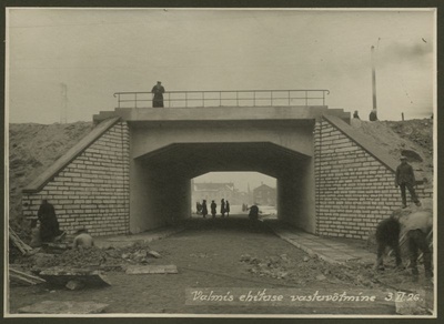 Construction of grass street viaduct, completion of construction  duplicate photo