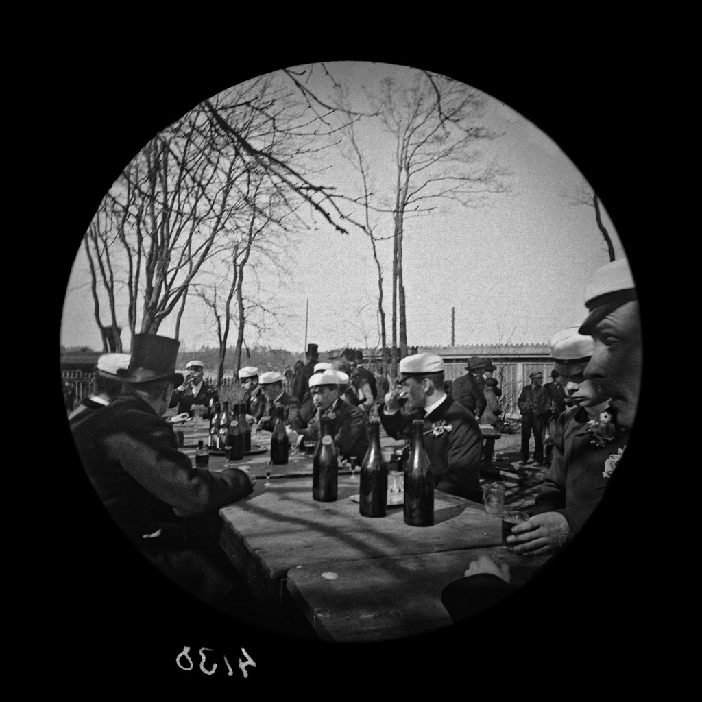 Ylioppilaiden vappujuhla Ravintola  Kaisaniemessä.