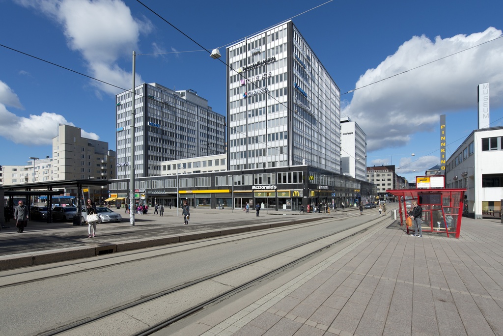 Autotalo, Fredrikinkatu 46 - Salomonkatu 17 - Runeberginkatu 3. Arkkitehdit Eino Tuompo & Veli Valorinta, 1958. City-inventointi.