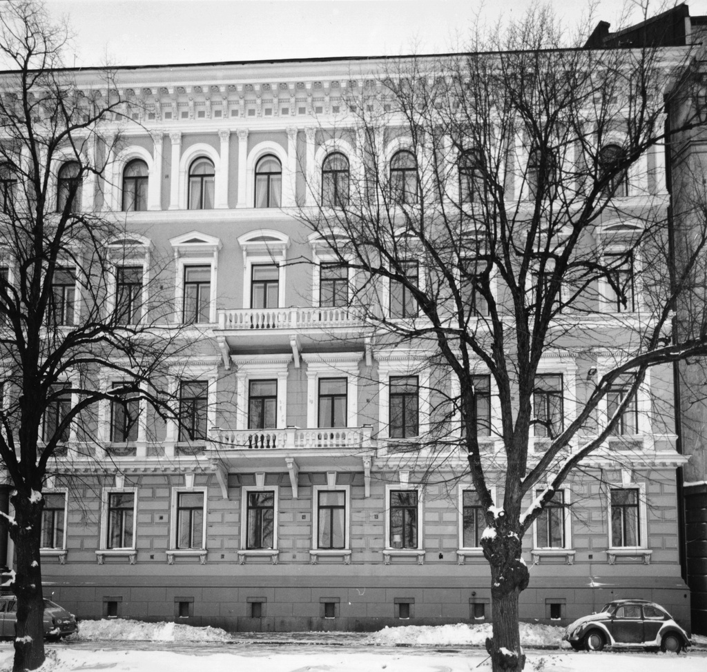 Pohjoisranta 12:n kadunpuoleista julkisivua.
