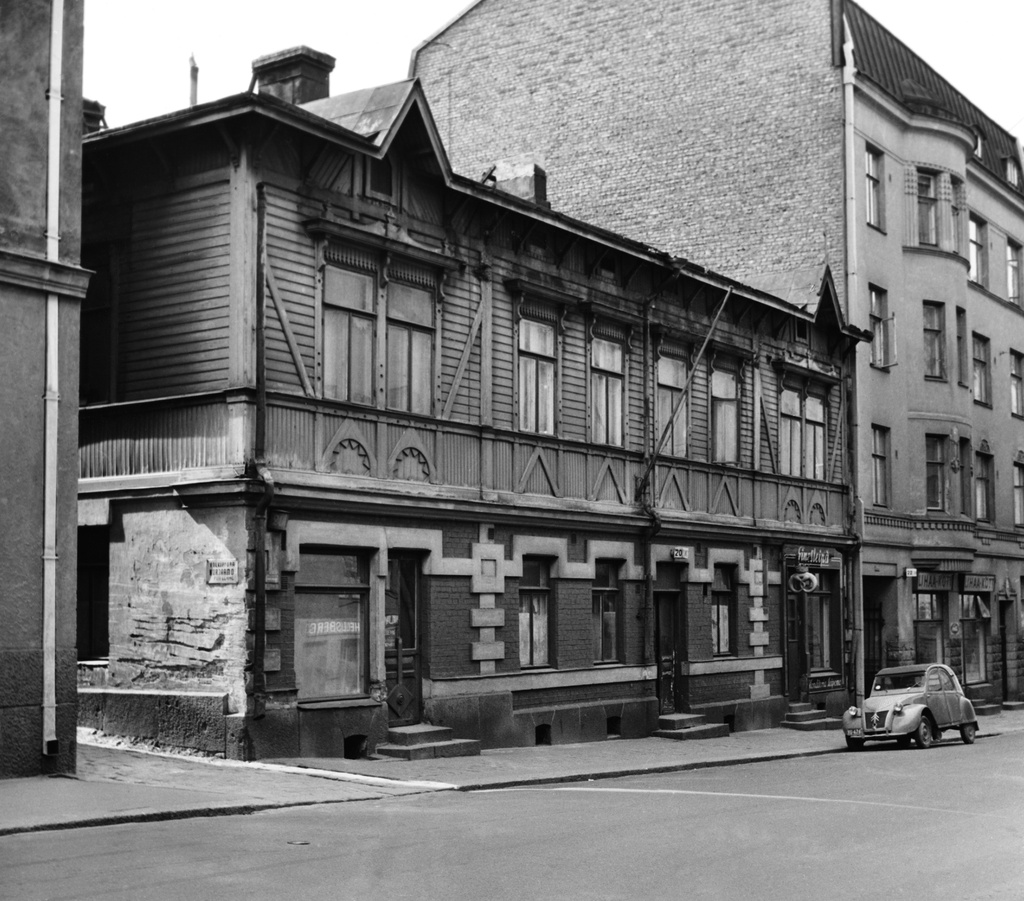 Albertinkatu 20.; negatiivi ja vedos, filmi paperi, mv