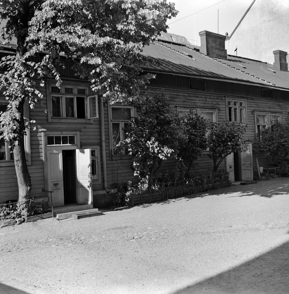 Vuorimiehenkatu 18.; negatiivi, filmi, mv