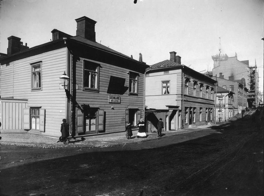 Korkeavuorenkatu 20, 22, 24.